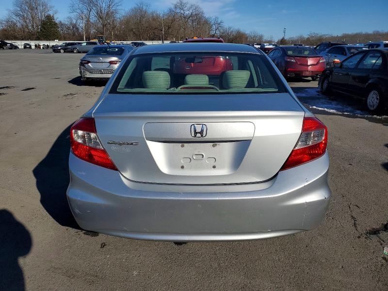 Photo 6 from auction – 2012 HONDA CIVIC LX with VIN 2HGFB2F55CH558818