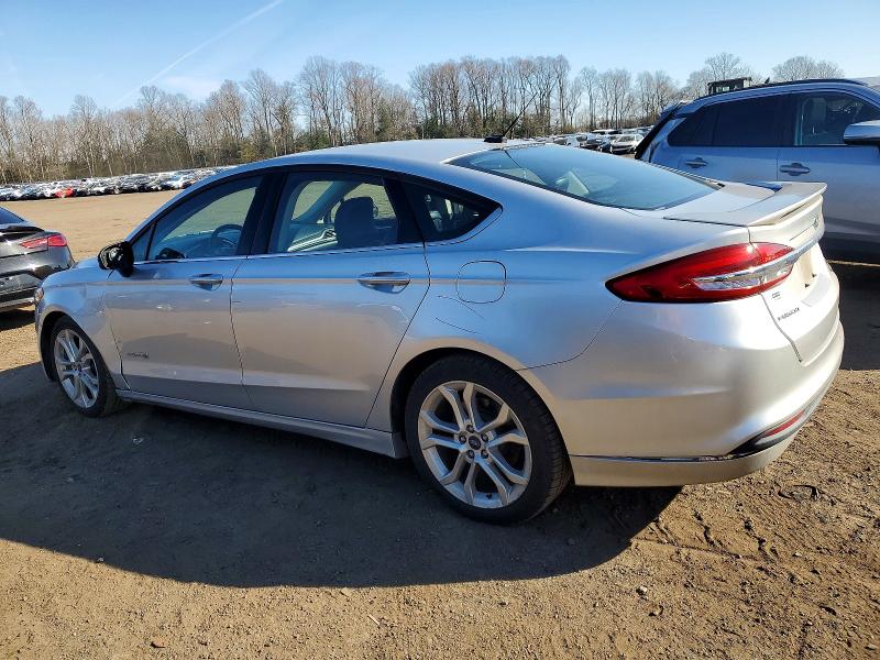 Photo 2 from auction – 2017 FORD FUSION with VIN 3FA6P0LU1HR357290