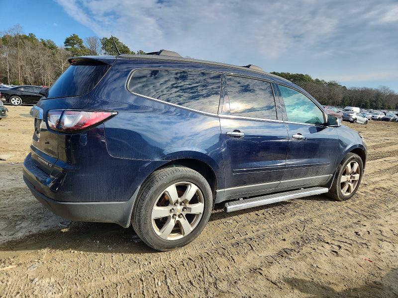 Photo 3 from auction – 2016 CHEVROLET TRAVERSE L with VIN 1GNKRGKD9GJ150644