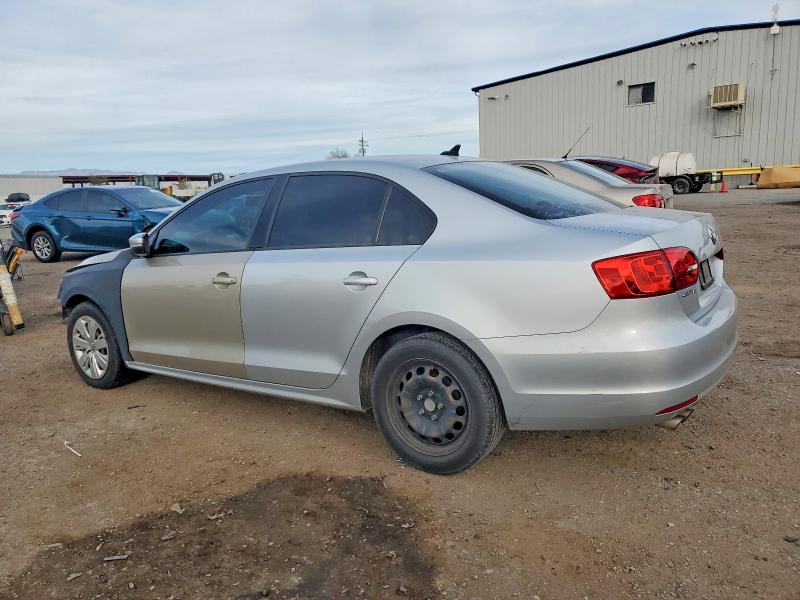 Photo 2 from auction – 2014 VOLKSWAGEN JETTA with VIN 3VWD17AJ9EM396106