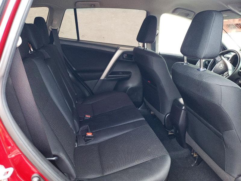 Photo 11 from auction – 2018 TOYOTA RAV4 LE with VIN 2T3BFREV6JW819625