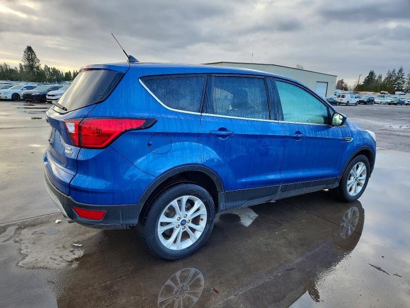 Zdjęcie 3 z aukcji – 2019 FORD ESCAPE SE z VIN 1FMCU9GD9KUC55736