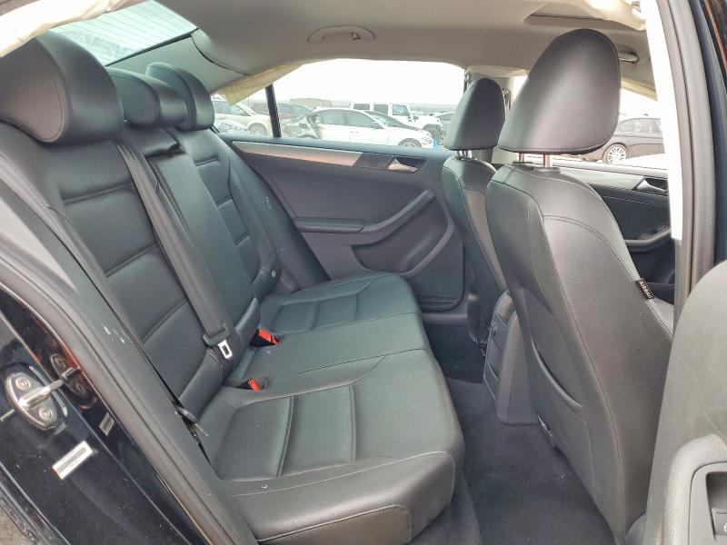 Photo 10 from auction – 2017 VOLKSWAGEN JETTA with VIN 3VWDB7AJ7HM264169