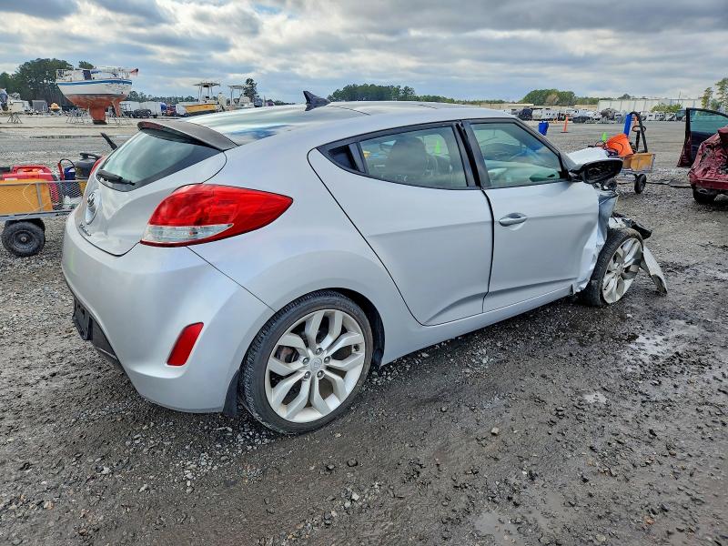 Photo 3 from auction – 2012 HYUNDAI VELOSTER with VIN KMHTC6AD9CU043785