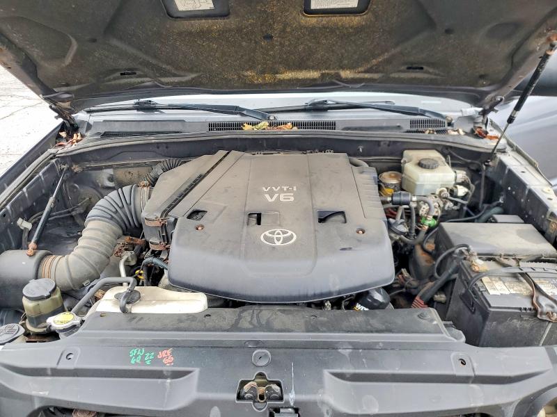 Zdjęcie 12 z aukcji – 2004 TOYOTA 4RUNNER SR z VIN JTEBU14R040033853