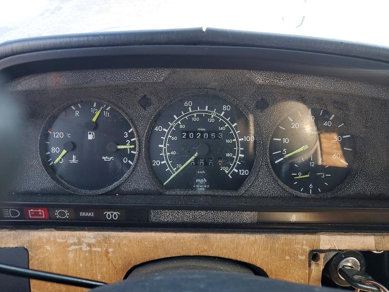 Photo 9 from auction – 1983 MERCEDES-BENZ 300 with VIN WDBCB20A1DB037367