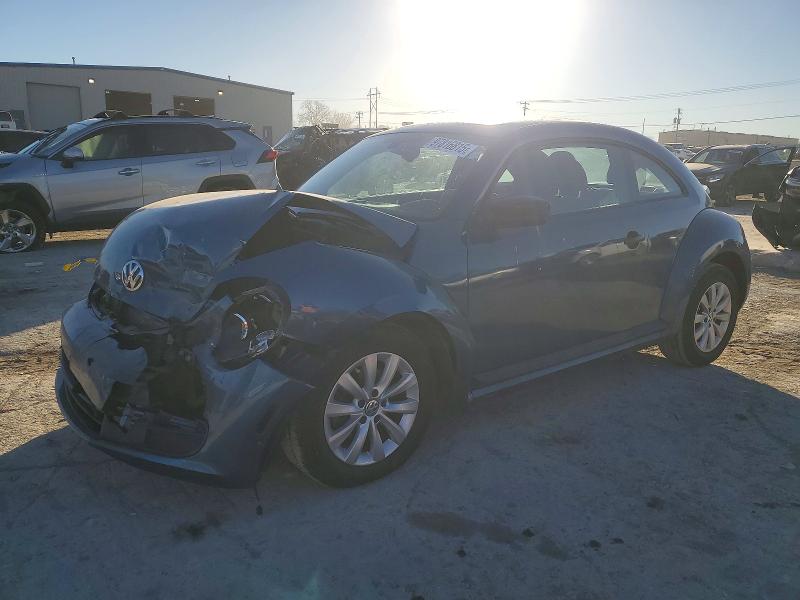 VOLKSWAGEN BEETLE 1.8 2016 with VIN 3VWF07AT2GM632417 - Photo from auction