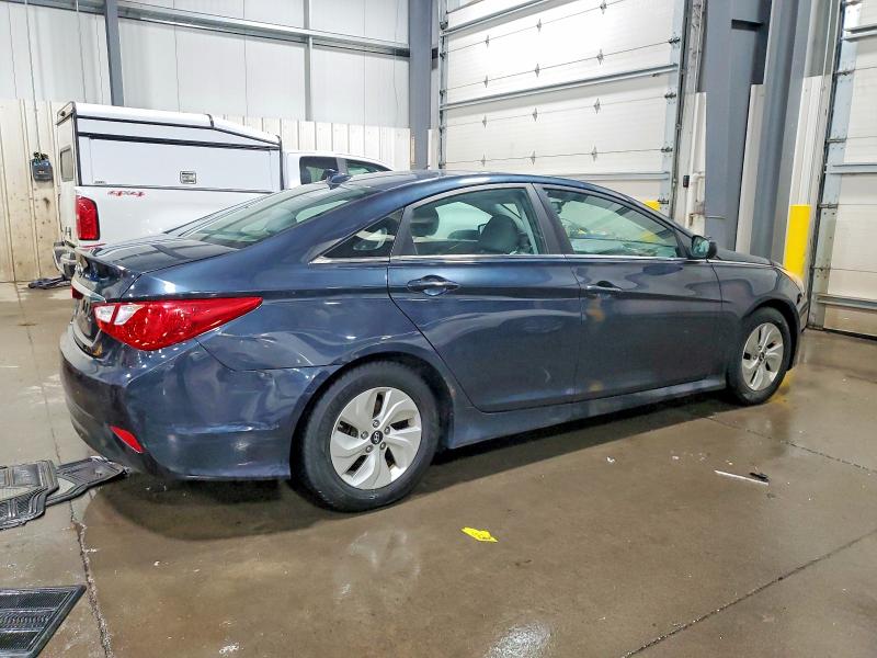 Photo 3 from auction – 2014 HYUNDAI SONATA GLS with VIN 5NPEB4AC8EH813497