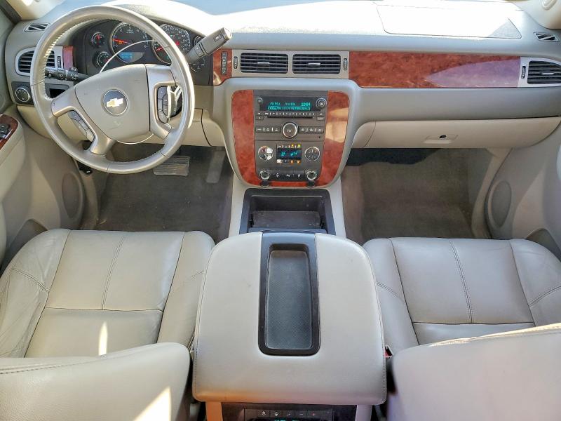 Photo 8 from auction – 2014 CHEVROLET SUBURBAN with VIN 1GNSCJE01ER103470