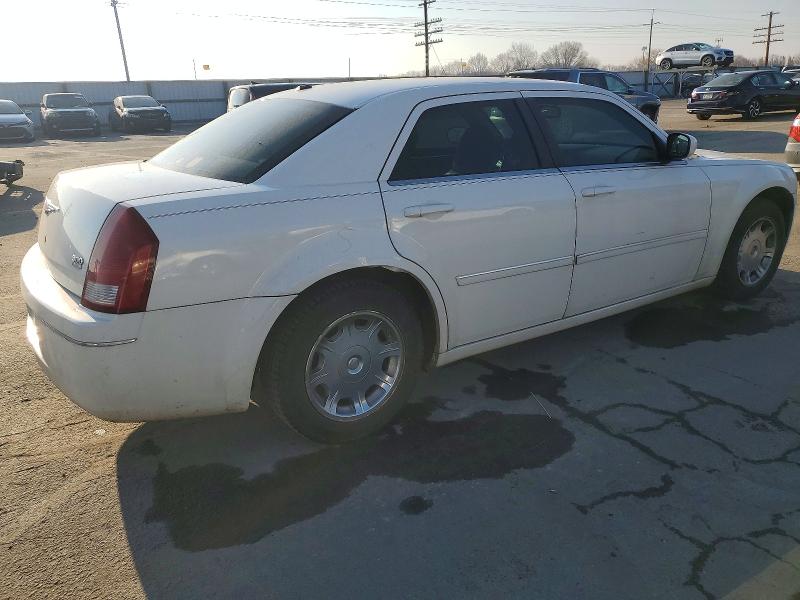 Photo 3 from auction – 2006 CHRYSLER 300 TOURIN with VIN 2C3KA53G86H525571