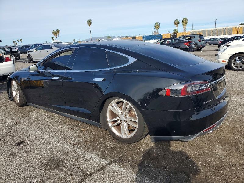 Photo 2 from auction – 2013 TESLA MODEL S with VIN 5YJSA1DG4DFP05068