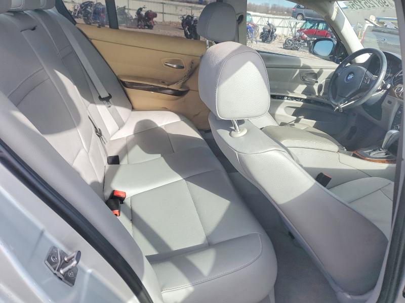 Photo 10 from auction – 2011 BMW 328 with VIN WBAPH7G50BNN03337