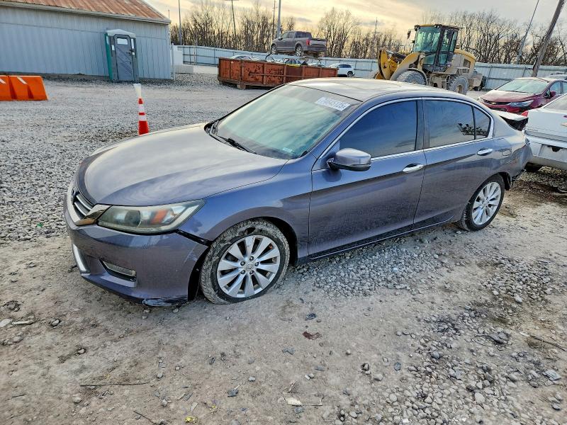 HONDA ACCORD 2013 with VIN 1HGCR2F70DA084793 - Photo from auction