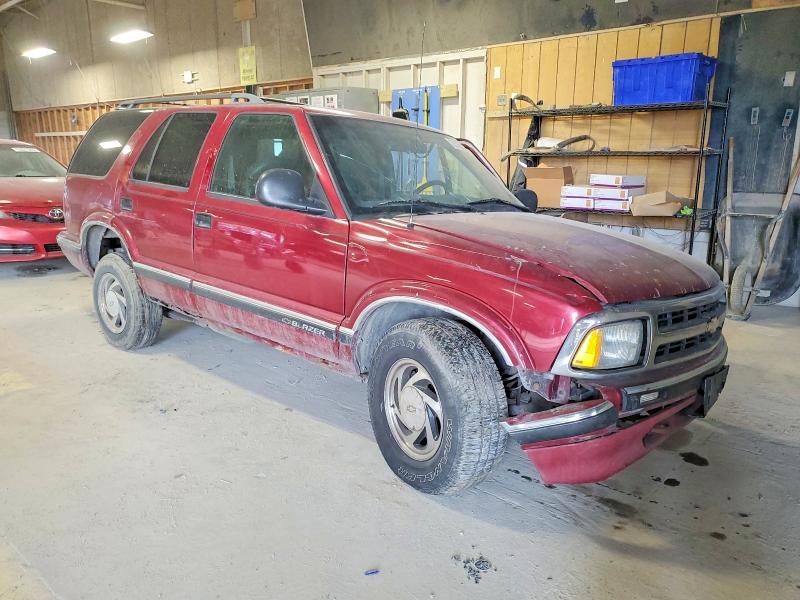 Photo 4 from auction – 1996 CHEVROLET BLAZER with VIN 1GNDT13W4T2124514