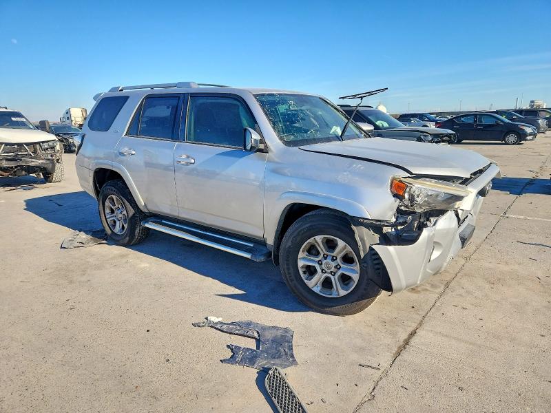 Photo 4 from auction – 2016 TOYOTA 4RUNNER with VIN JTEZU5JR8G5138769