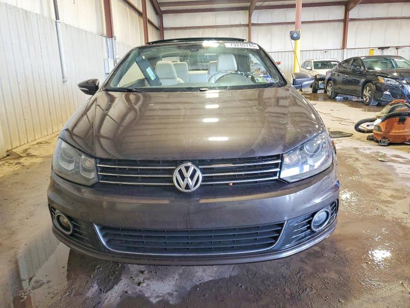 Photo 5 from auction – 2013 VOLKSWAGEN EOS with VIN WVWFW8AH3DV007352