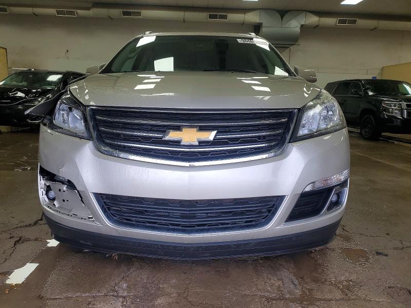 Photo 5 from auction – 2017 CHEVROLET TRAVERSE L with VIN 1GNKVGKD8HJ251896