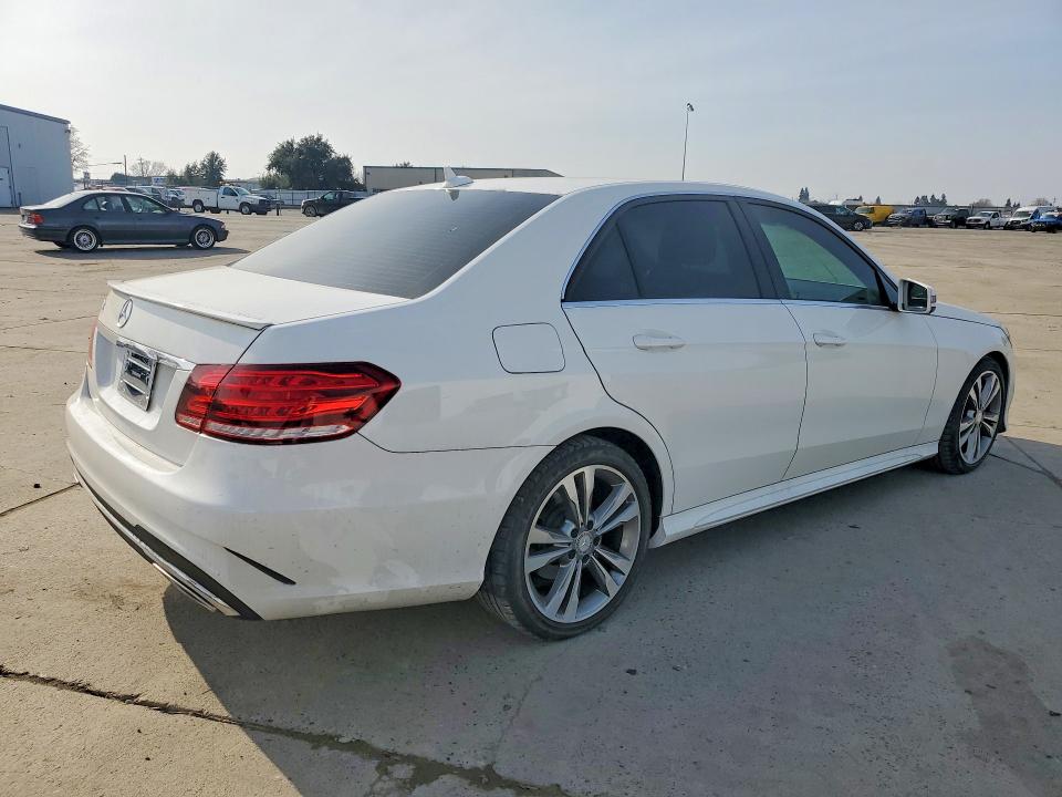 Photo 3 from auction – 2014 MERCEDES-BENZ E 350 with VIN WDDHF5KB6EA881971