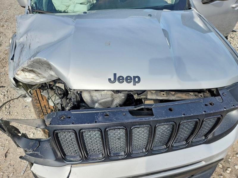 Photo 12 from auction – 2020 JEEP RENEGADE with VIN ZACNJABB5LPL43082