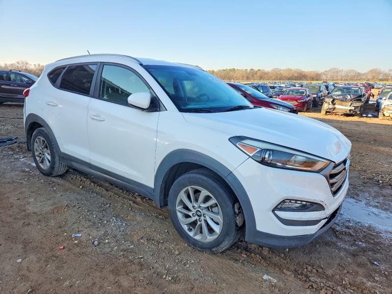 Photo 4 from auction – 2016 HYUNDAI TUCSON LIM with VIN KM8J33A4XGU153952
