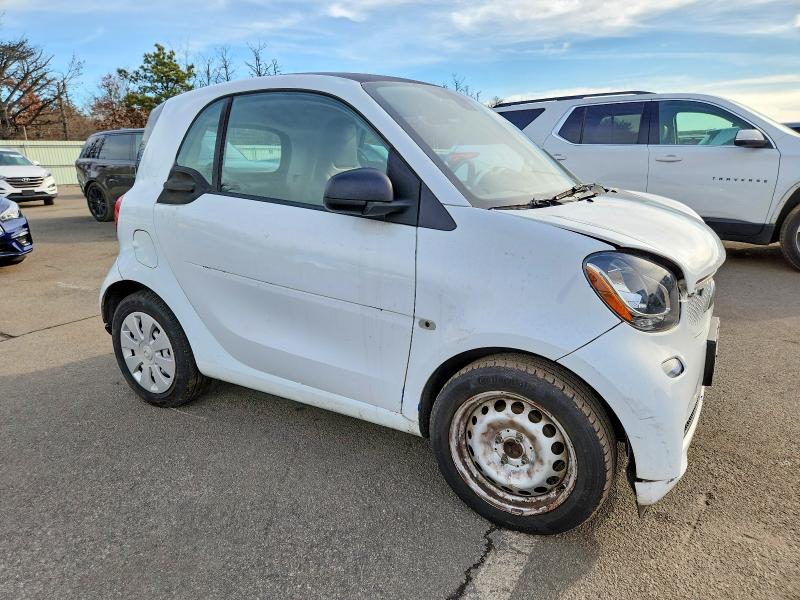 Photo 4 from auction – 2016 SMART FORTWO with VIN WMEFJ5DA8GK103531