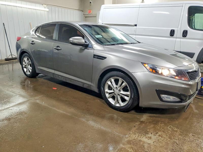 Photo 4 from auction – 2012 KIA OPTIMA with VIN 5XXGN4A78CG089290