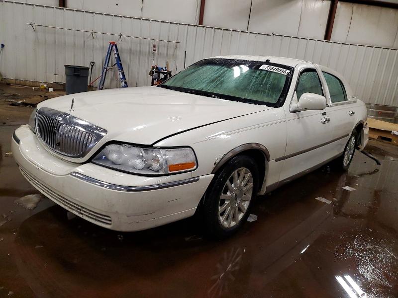Photo 1 from auction – 2006 LINCOLN TOWN CAR with VIN 1LNHM81V76Y647971