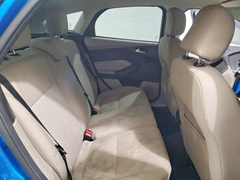 Photo 11 from auction – 2016 FORD FOCUS with VIN 1FADP3K28GL372388