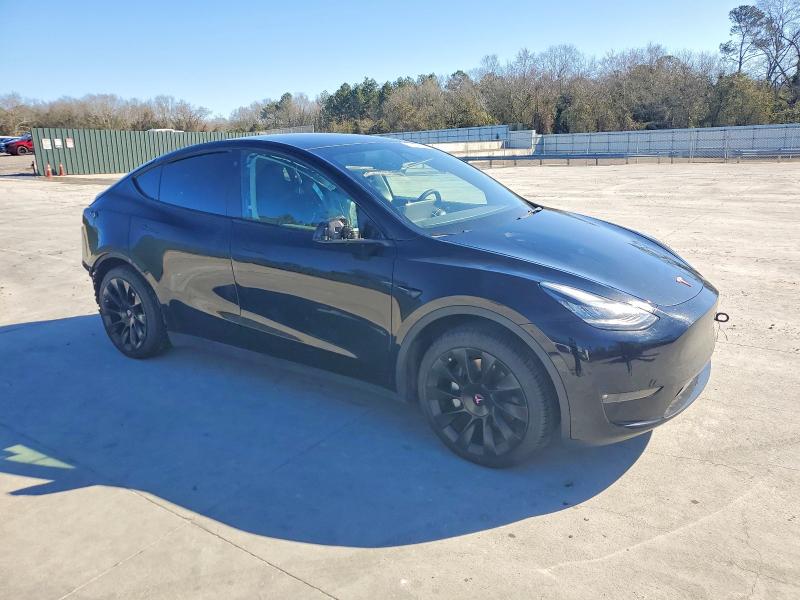 Photo 4 from auction – 2021 TESLA MODEL Y with VIN 5YJYGAEE9MF301107