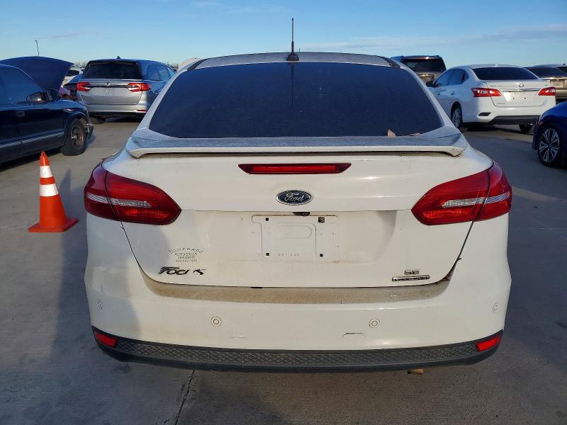 Photo 6 from auction – 2015 FORD FOCUS with VIN 1FADP3F24FL219046