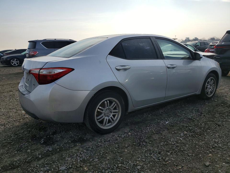 Photo 3 from auction – 2015 TOYOTA COROLLA with VIN 5YFBURHE9FP309756