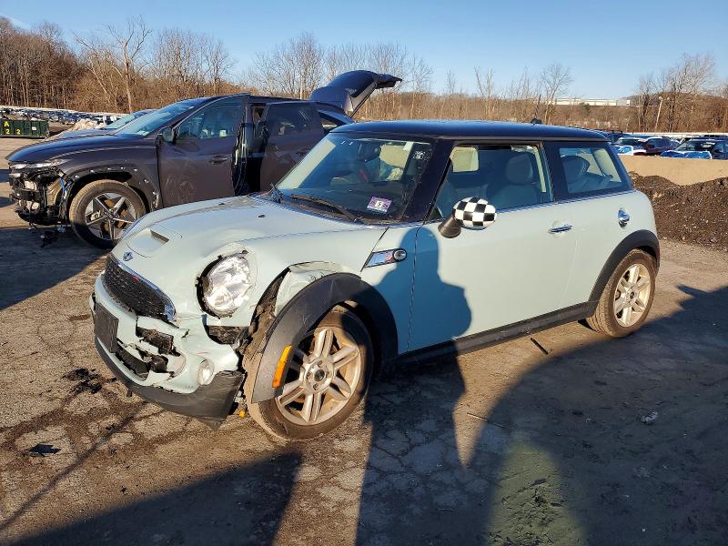 MINI COOPER S 2013 with VIN WMWSV3C50DT392384 - Photo from auction