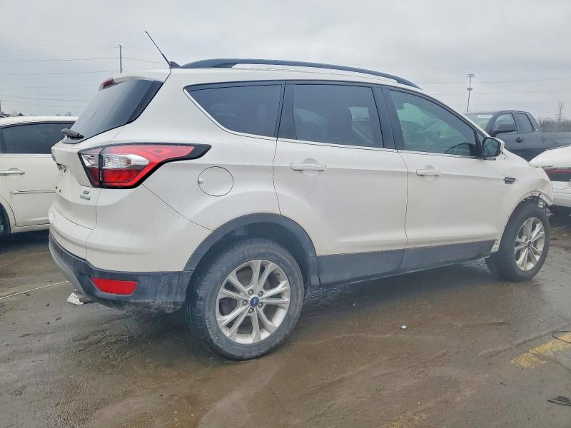 Photo 3 from auction – 2018 FORD ESCAPE SE with VIN 1FMCU0GD7JUD22148