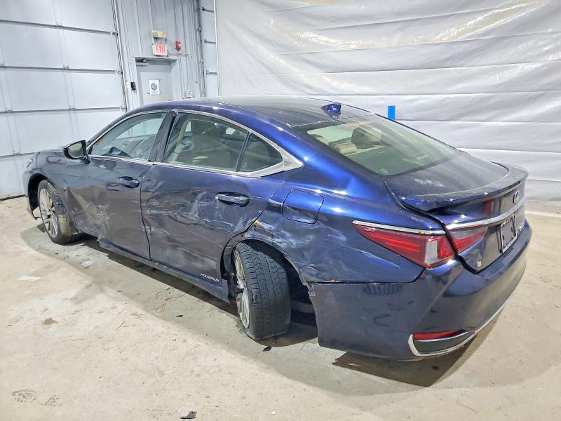 Photo 2 from auction – 2019 LEXUS ES 300H with VIN JTHB21B15K2000791