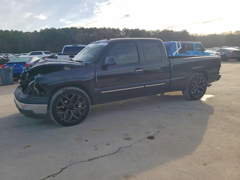 CHEVROLET SILVERADO 2004 with VIN 2GCEC19TX41252414 - Photo from auction
