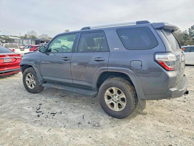 Photo 2 from auction – 2020 TOYOTA 4RUNNER SR with VIN JTEBU5JR0L5800503