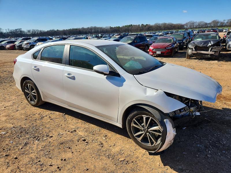 Фото 4 с аукциона – 2024 KIA FORTE LX с VIN 3KPF24AD7RE826331