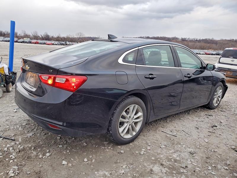 Photo 3 from auction – 2018 CHEVROLET MALIBU with VIN 1G1ZD5ST5JF173472