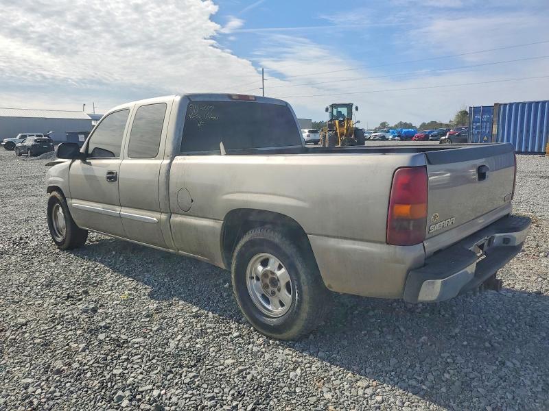 Photo 2 from auction – 2003 GMC NEW SIERRA with VIN 2GTEC19T531314381