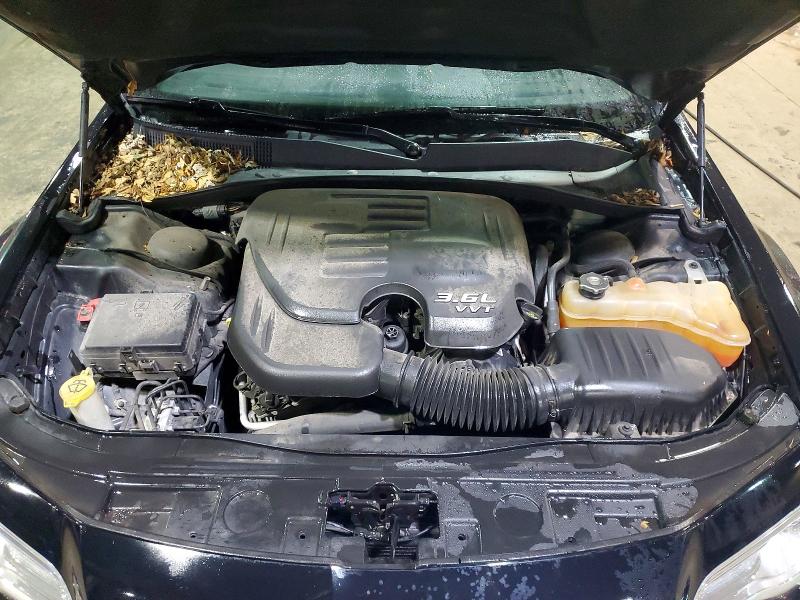 Photo 11 from auction – 2014 CHRYSLER 300 with VIN 2C3CCARG5EH276692