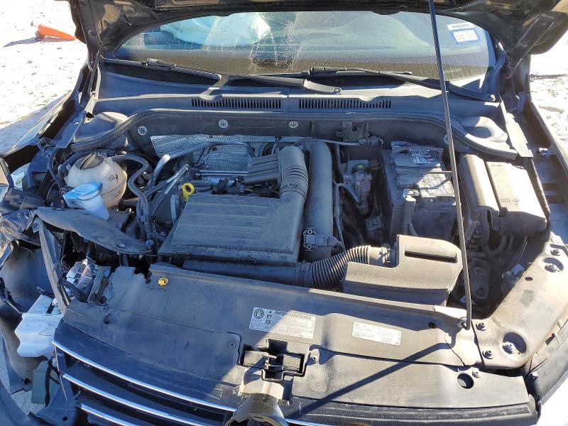 Photo 11 from auction – 2017 VOLKSWAGEN JETTA S with VIN 3VW2B7AJ9HM391464