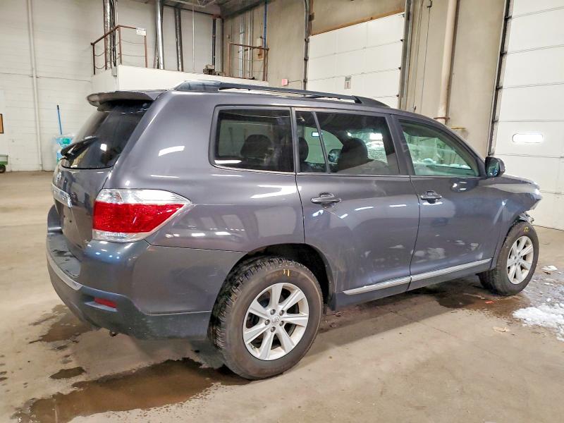 Photo 3 from auction – 2013 TOYOTA HIGHLANDER with VIN 5TDBK3EH3DS207682