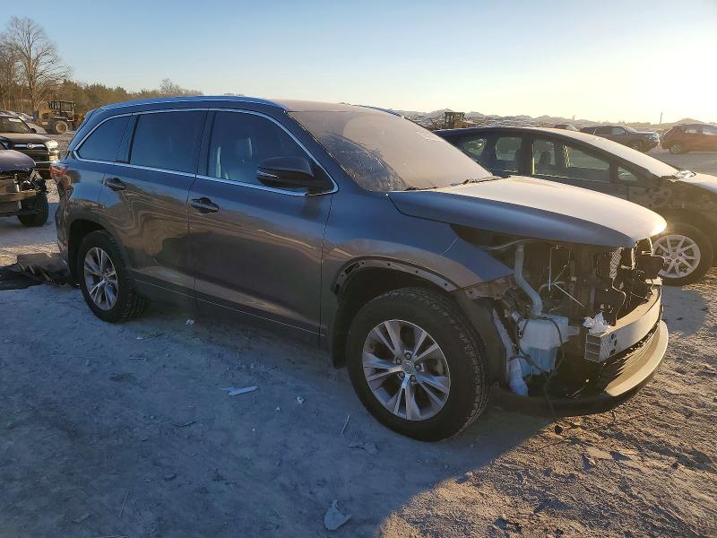 Photo 4 from auction – 2015 TOYOTA HIGHLANDER with VIN 5TDJKRFHXFS159002