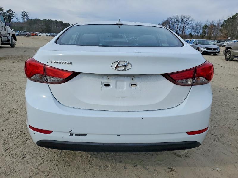 Photo 6 from auction – 2016 HYUNDAI ELANTRA SE with VIN 5NPDH4AE6GH736742