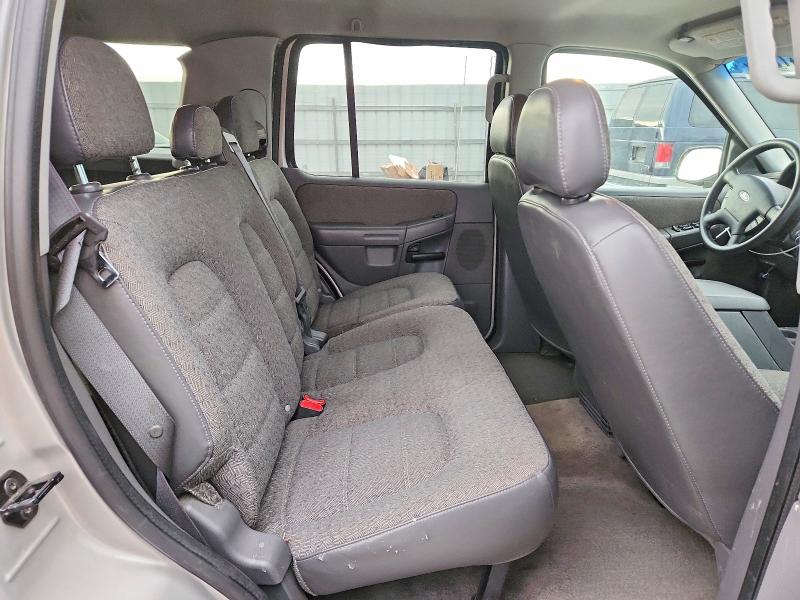Photo 11 from auction – 2004 FORD EXPLORER X with VIN 1FMZU72K14UB98195