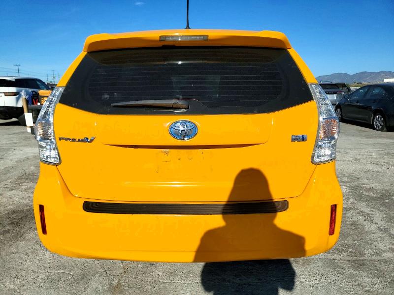 Photo 6 from auction – 2013 TOYOTA PRIUS V with VIN JTDZN3EU8D3191841