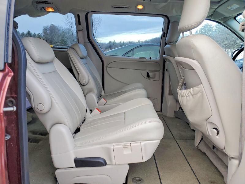 Photo 11 from auction – 2007 CHRYSLER TOWN & COU with VIN 2A4GP54L67R273997
