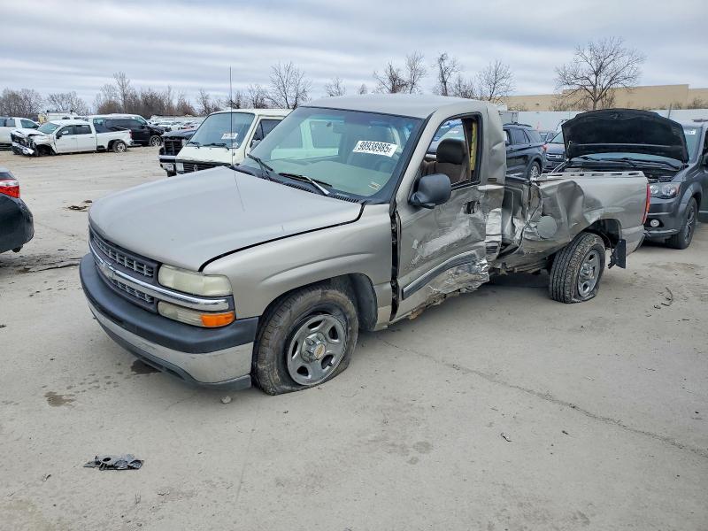 CHEVROLET SILVERADO 1999 with VIN 1GCEC14W3XZ117952 - Photo from auction