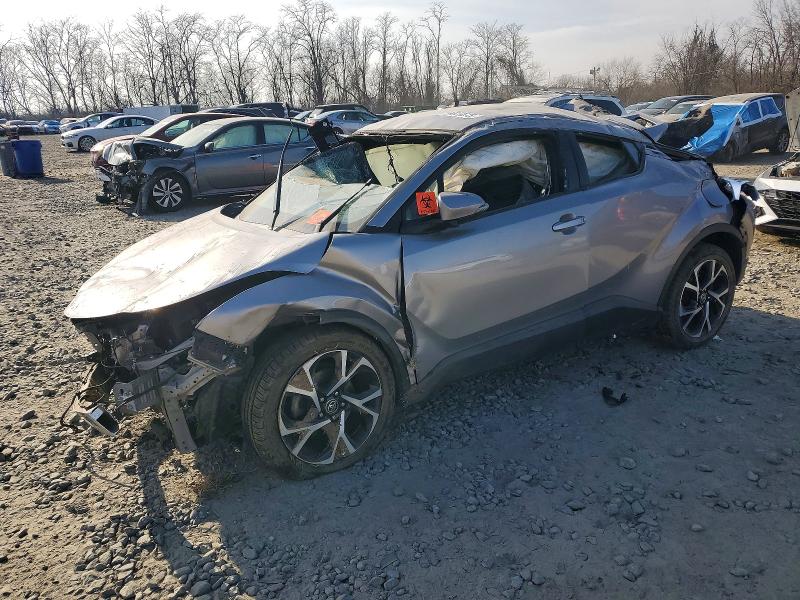 TOYOTA C-HR XLE 2018 with VIN NMTKHMBX1JR044671 - Photo from auction