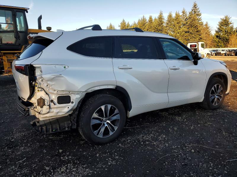 Photo 3 from auction – 2022 TOYOTA HIGHLANDER with VIN 5TDGZRBH8NS591324